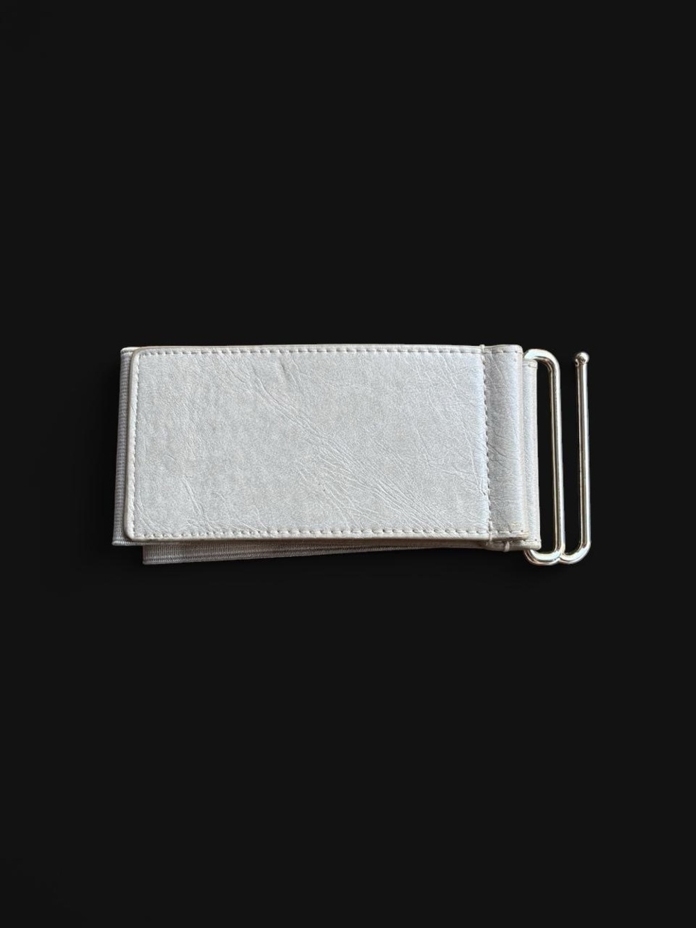 ✨Cream leather belt with silver buckle, size S/M✨